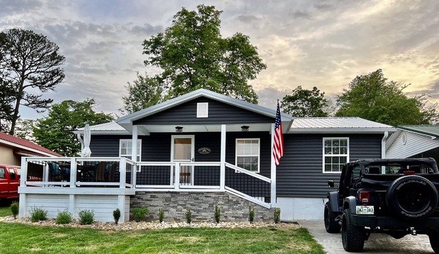 The Lazy Lure 3 bedroom with lake views