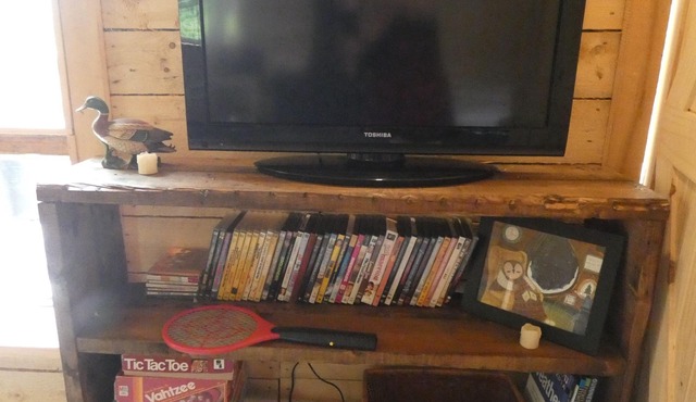 The Lazy Moose Cabin-Rustic Dry Cabin