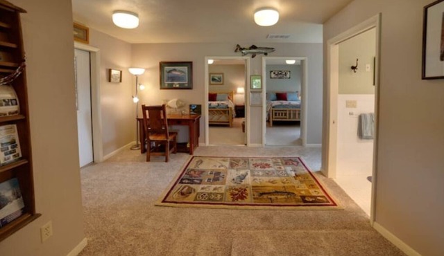 The Leaning Tree Lodge a Great Family or Group Retreat