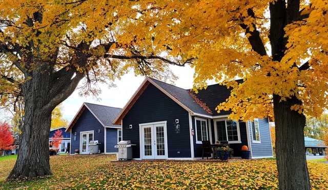 The Ledges Resort and Marina, Sparrow