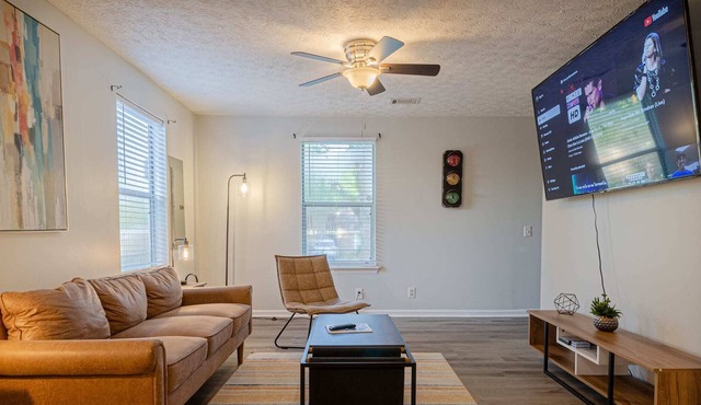 The Leisure Travel Stay Unit A