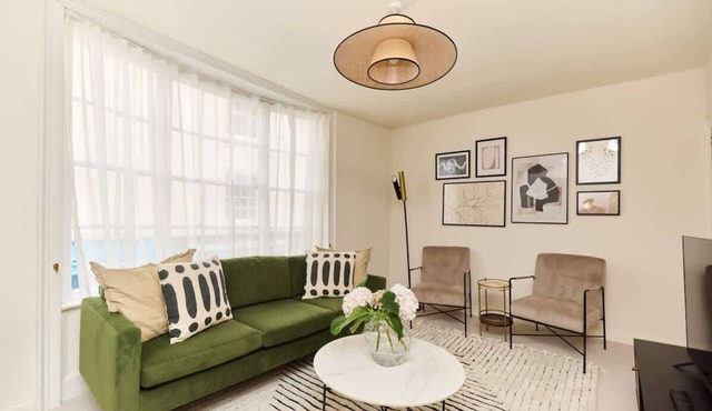 The Lewes Place - Contemporary 3 Bdr House