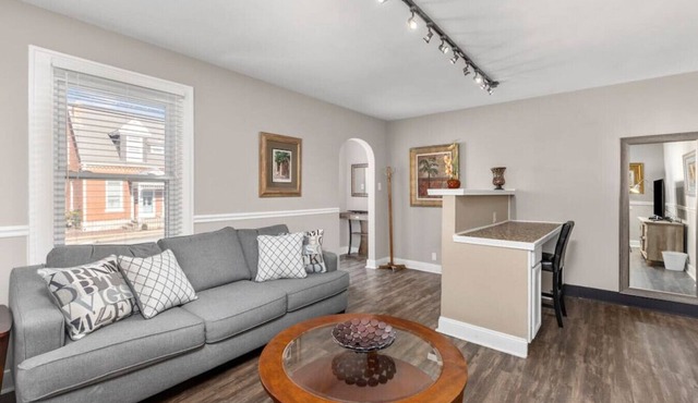 The Lewis & Clark Hangout