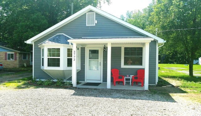 The Lighthouse Cottage - Sleeps 8