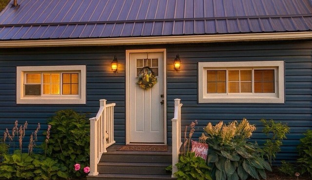 The Lil Cottage By The Lake