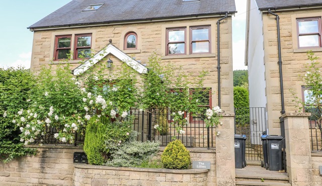 THE LILLIES, family friendly, with a garden in Bakewell