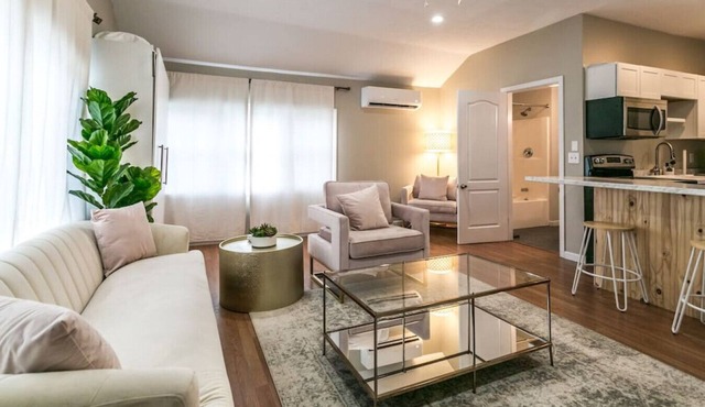 The Lilly Pad Charming 1BR Walk to Sylvan Beach