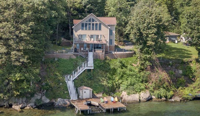 The Lily Pad: Absolutely Stunning Cayuga Lake House!