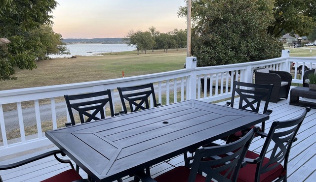 The Lily Pad at Lake Hudson with huge deck and lakefront view!