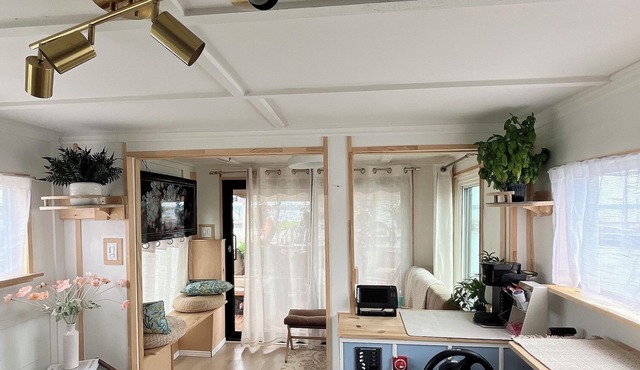The Lilypad: PEC Retreat Waterfront Houseboat Experience Fishing & Glamping