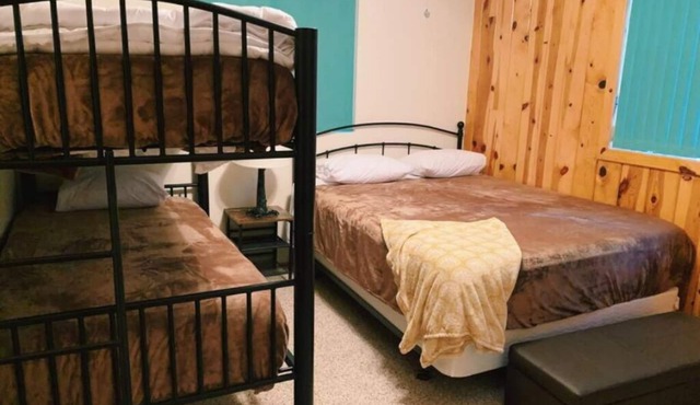 The Lincoln Log Lodge