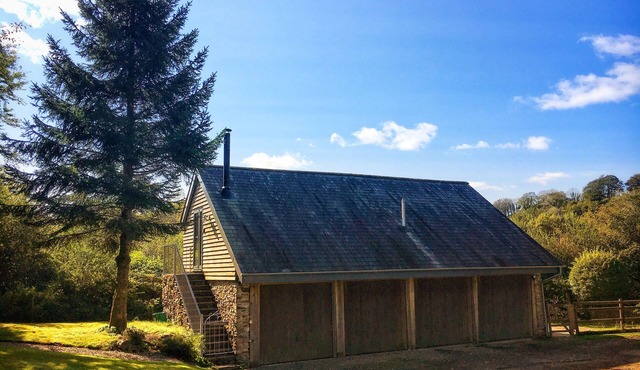 THE LINHAY, pet friendly, country holiday cottage in Lydford