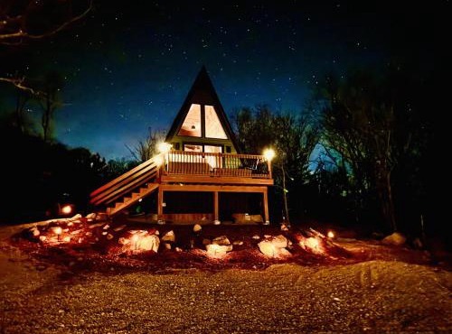 The Linkin, a cozy mountain cabin with King Bed