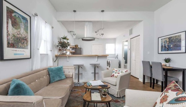 The Little Blue Cottage in Fountain Square