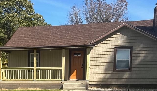 The Little Brown Cottage is a 1950's, two bedroom cottage in town with one bath.