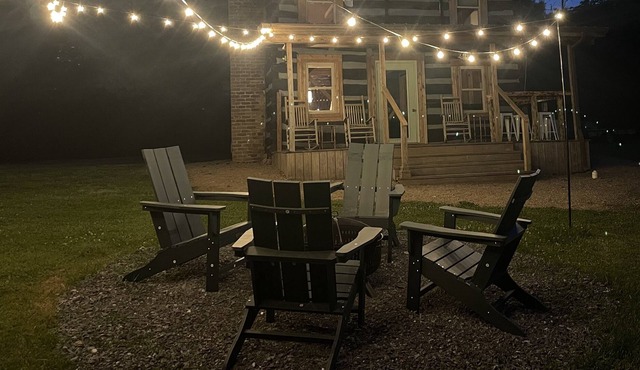 The Little Cabin on the peaceful lake cove! With a boat dock and fire pit!