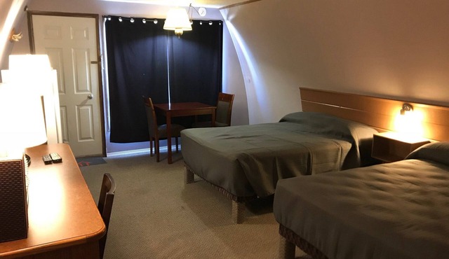 The little chalet motel
