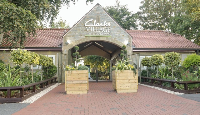 THE LITTLE COTTAGE ANNEXE, pet friendly, with a garden in Glastonbury