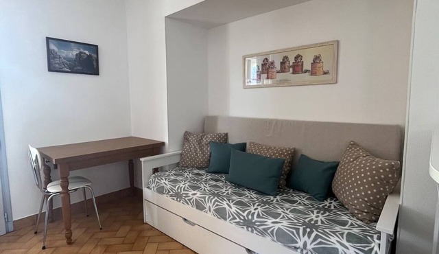 The little Drôme chickadees