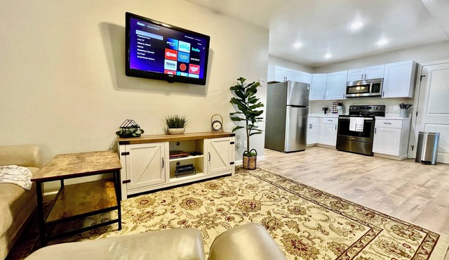 The Little Hayloft - Clean & Bright One Bedroom Loft in Honesdale, PA