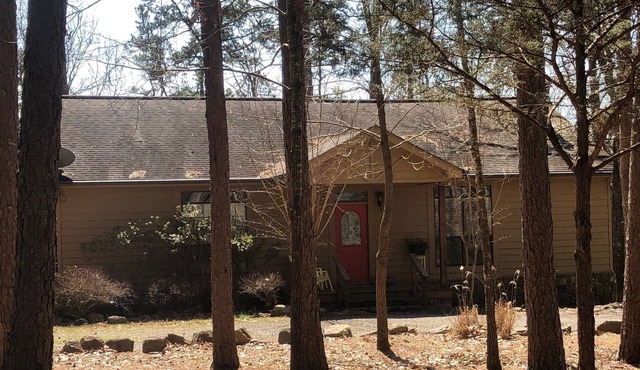 The Little House in beautiful Tannenbaum Resort and Greers Ferry Lake
