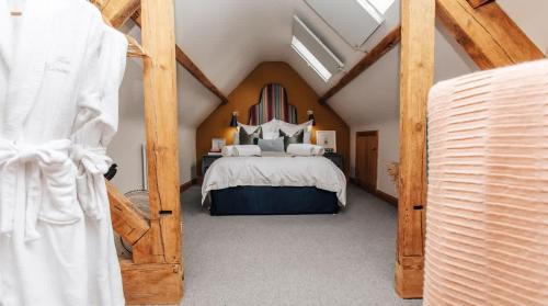 The Little House Luxury Cotswolds Stunning Views