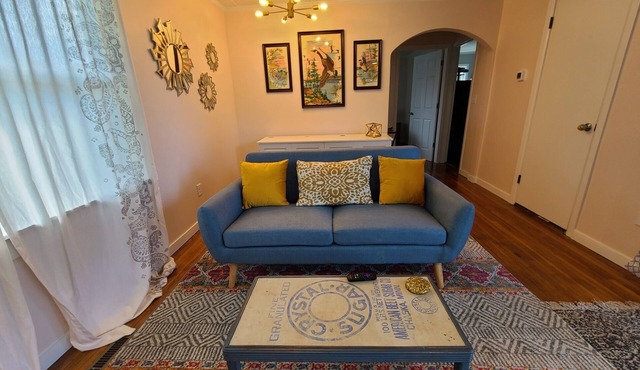 The Little House/Stylish & Cozy ~ 2 mi from Mayo Clinic