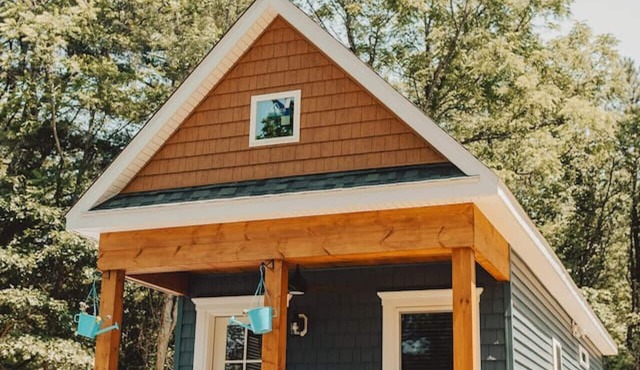 The Little house W/ Pool & Spa