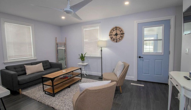 The Little Lake House-Cozy 2Bdrm