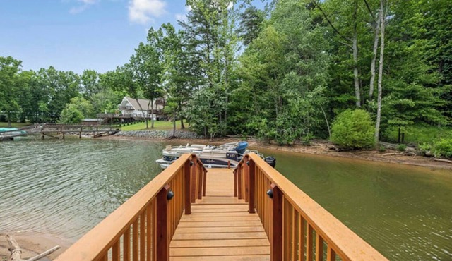 The Little Lake House