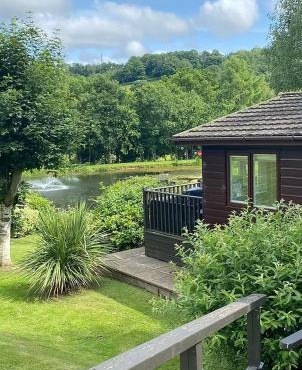 The Little lodge on the lake