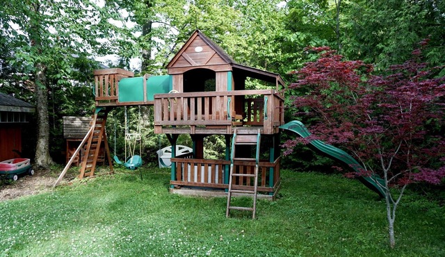 The Little Mansion of Bayfield - Vacation in Style