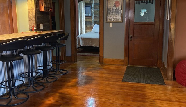 The Little Red Hen InnnDowntown Ashland