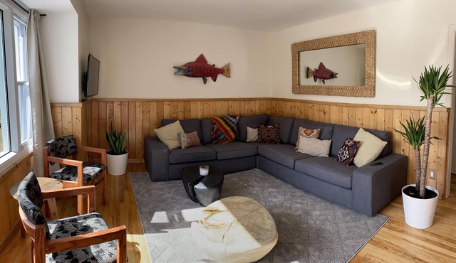 The Little Red House - private nature getaway