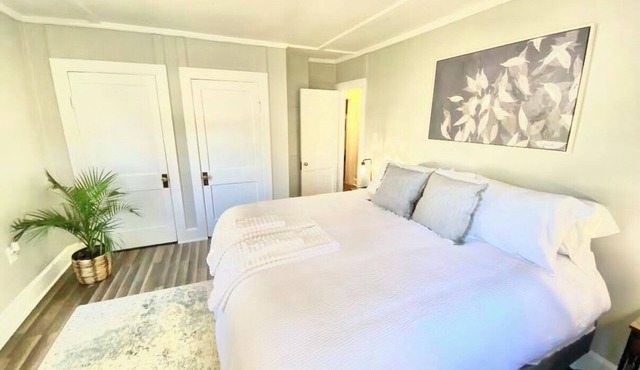 The Little Sandpiper - Charming Port Royal Cottage