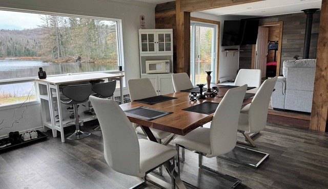 The Little Stag - Waterfront Retreat in Nominingue