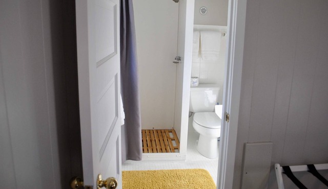 THE LITTLE VILLAGE , 2 Full Beds 104