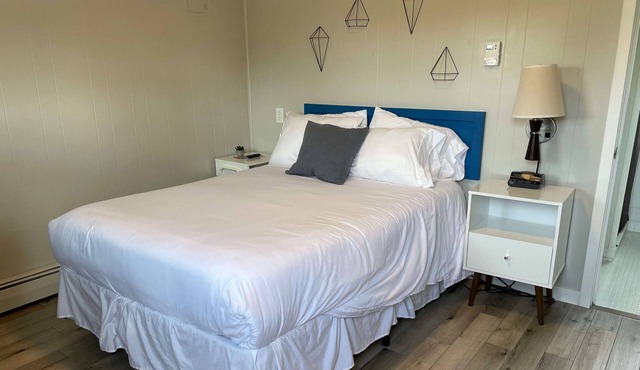 THE LITTLE VILLAGE , Full Bed 106