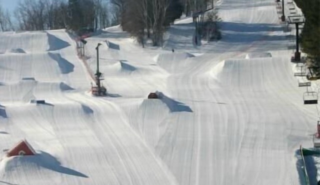 THE LITTLE VILLAGE , 2 Full Beds 107