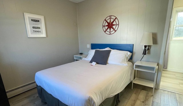 THE LITTLE VILLAGE , Full Bed 108