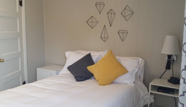 THE LITTLE VILLAGE , Full Bed 105