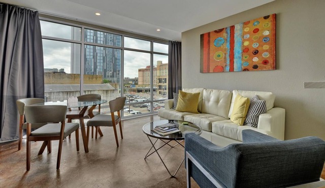 The Littlefields by Lodgewell | Updated Loft | B5