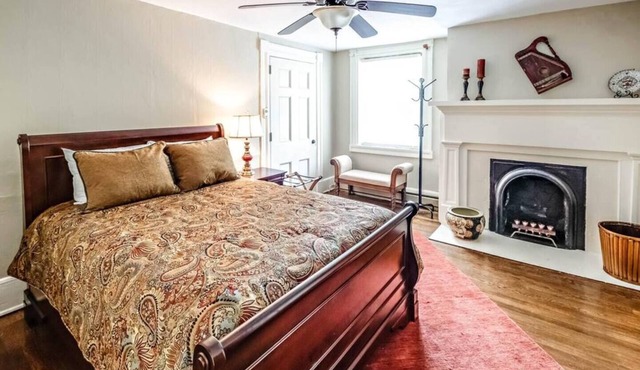 The Litz Suite - Litz Mansion