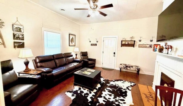 The Livery at Rainbows End