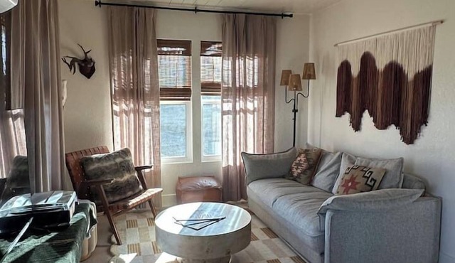The Llanite Casita | Tiny House | Walkable to Dwtn