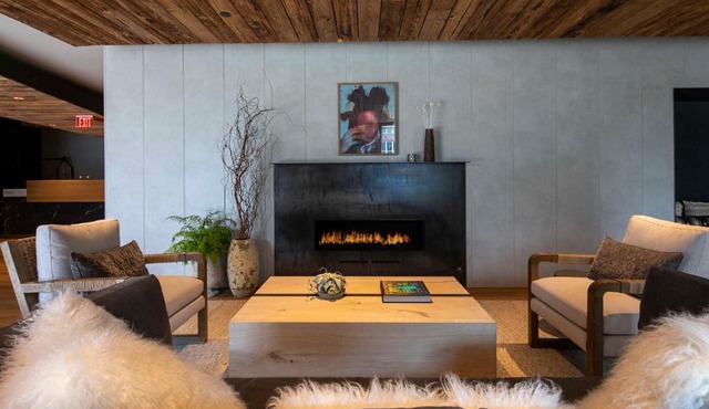 The Lloyd Stamford, Tapestry Collection by Hilton