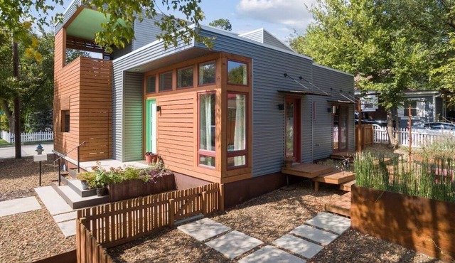 The Local - 2 Blocks to Downtown Fay