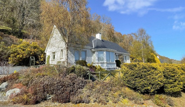 The location overlooking Loch Ness is truly outstanding.