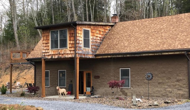 The Lodge at Camp Creek Cabins