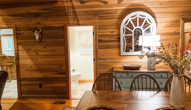 The Lodge at Enid LakennOxford, MS Retreat and Enid Lake fishing lodge